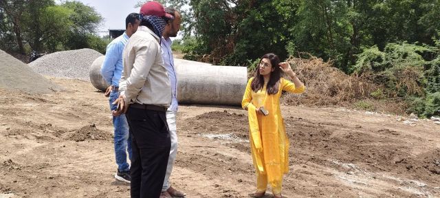 भौतिक प्रगति की समीक्षा 
