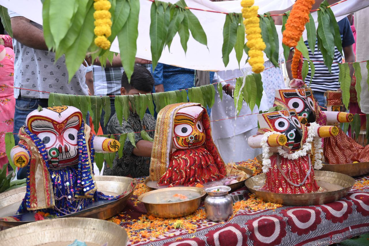 Raipur News: भगवान जगन्नाथ का महा स्नान अनुष्ठान, अब 27 जून को निकलेगी रथयात्रा,
देखें