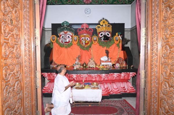 Raipur News: भगवान जगन्नाथ का महा स्नान अनुष्ठान, अब 27 जून को निकलेगी रथयात्रा, देखें 
