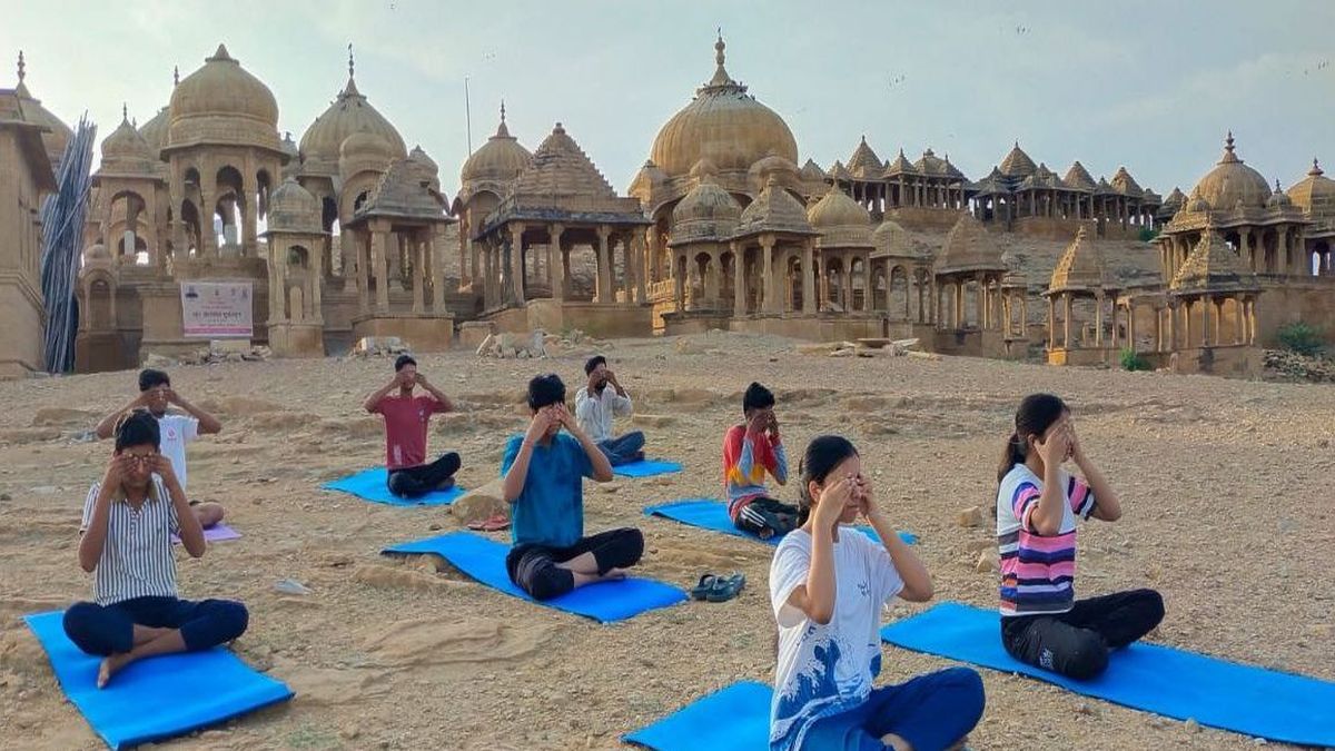 Watch Video: बड़ा बाग की छतरियों पर योगाभ्यास