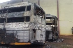Breaking: इधर सोता रहा चौकीदार, उधर जलकर खाक हो गई लग्जरी बसें, 70 लाख का नुकसान - image