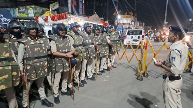 शहर में तनाव से छावनी में तब्दील हुआ जलेबी चौक