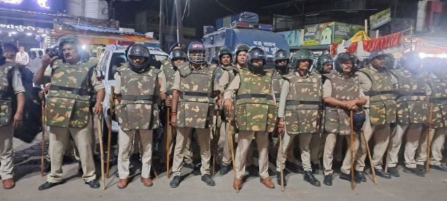 शहर में तनाव से छावनी में तब्दील हुआ जलेबी चौक