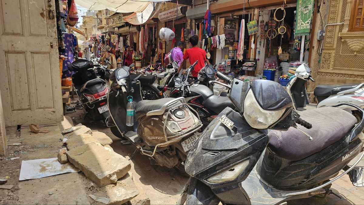 यहां जाम हुआ आम…..अव्यवस्था में गुम पुराना पंसारी बाजार