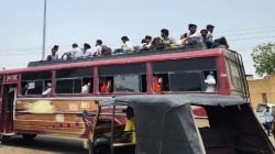 जैसलमेर. ऊपर विद्युत लाइनें, नीचे भर-भराकर दौड़ते वाहन - image