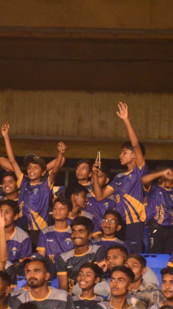 CCPL-2: बस्तर बायसंस की रायगढ़ लायंस पर रोमांचक जीत, दर्शकों की लगी  भीड़ 
