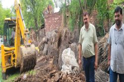 प्रशासन ने 5 विस्बा सरकारी जमीन से हटाया अतिक्रमण - image