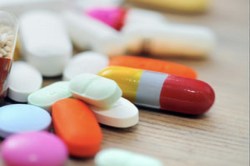 कर्नाटक में 15 दवा और कॉस्मेटिक उत्पाद बैन, इसमें एक आम पैरासिटामोल ब्रांड भी
शामिल - image