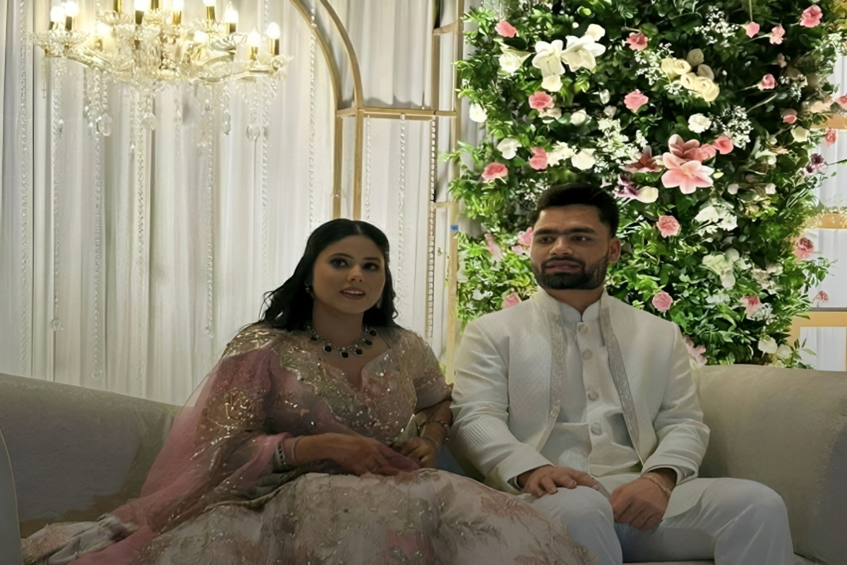 फोटो सोर्स : Patrika: रिंकू-प्रिया की सगाई का स्पेशल मेन्यू बना चर्चा का केंद्र: बंगाली मिठाइयों से लेकर लाइव काउंटर तक खास इंतजाम
