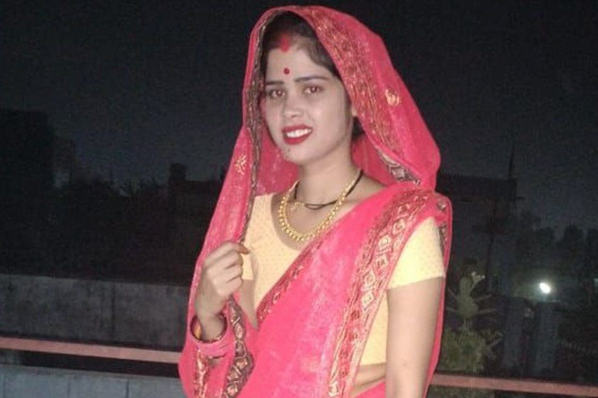 छोटे भाई ने बहन का ब्लेड से गला रेता, 11 महीने के बच्चे का गला घोंट शव ट्रेक पर
फेंका
