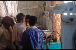 Video: ‘आत्मा’ ले जाने के लिए अस्पताल में घुसे… लेबर रूम में की तांत्रिक
क्रियाएं, मचा हड़कंप - image