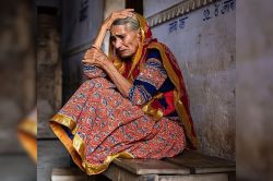Sangariya: जिस रात पत्नी से मिलने आया उसका प्रेमी, पति ने उठाया खौफनाक कदम,
भतीजे के साथ रोते हुए थाने पहुंची 70 साल की मां - image