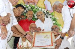 पद्श्री की घोषणा के बाद पाली में आचार्य नित्यानंद का अभिनंदन, केंद्रीय मंत्री
शेखावत ने काम्बली ओढ़ाई - image