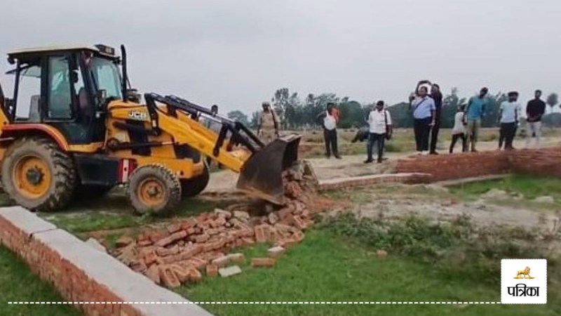 Administration bulldozer ran on SP leader land in Sambhal