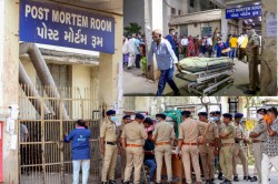 Ahmedabad Plane Crash: 248 शवों की हुई शिनाख्त, 170 ताबूतों का ऑर्डर, पायलट की
आखिरी कॉल ने फिर रुलाया - image