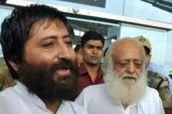Asaram: अंतरिम जमानत मिलने पर सूरत से जोधपुर पहुंचा नारायण साईं, 11 साल बाद पिता
आसाराम से की मुलाकात - image