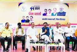 छह वर्षों तक टिकाऊ रहेंगी डामर की सडक़ें: सिंह - image