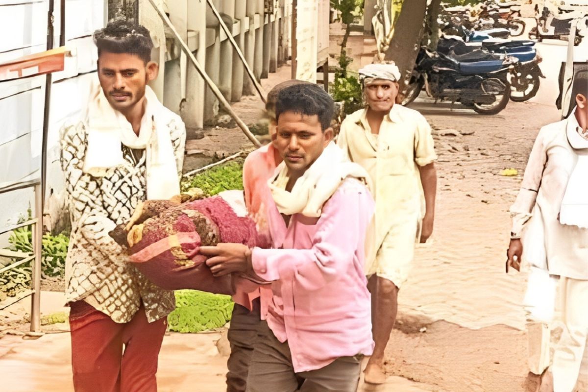 सर्पदंश में डॉक्टर से इलाज कराने की जगह MP और राजस्थान के भोपों से करवाई
झाड़-फूंक, 10 साल के बच्चे की तड़प-तड़प कर मौत