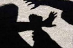 Brutally beaten: फोन पर बहू किसी और से कर रही थी बात, सास ने मना किया तो कर दी
बेदम पिटाई, बोली- मेरी मर्जी… - image