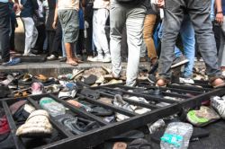 Bengaluru Stampede: बेंगलुरु पुलिस के एक्‍शन से पहले केएससीए में हड़कंप, दो
वरिष्ठ अधिकारियों ने सौंपा इस्तीफा - image