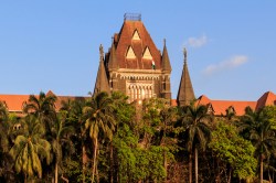 ‘आपको शर्म आनी चाहिए…’: बॉम्बे हाईकोर्ट की महाराष्ट्र सरकार को फटकार, जानिए क्या
है पूरा मामला - image