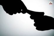 CG News: 1 लाख रुपये मेडिकल लोन के लिए मांगा था 10 परसेंट, 10 हजार रुपए की रिश्वत लेते लिपिक पकड़ाया