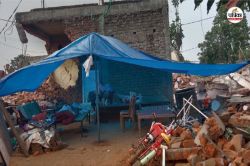 Bulldozer action: बुलडोलर एक्शन के बाद बेघर हुए 39 परिवार, भीषण गर्मी में 200
लोग पेड़ व तिरपाल के नीचे रहने को विवश - image