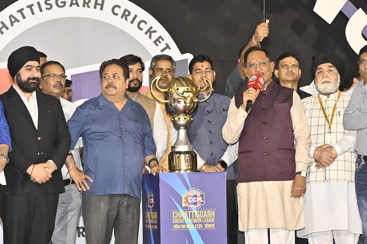 CCPL 2025: छत्तीसगढ़ क्रिकेट प्रीमियर लीग की विजेता टीमों को CM साय ने सौंपा
विनर्स कप