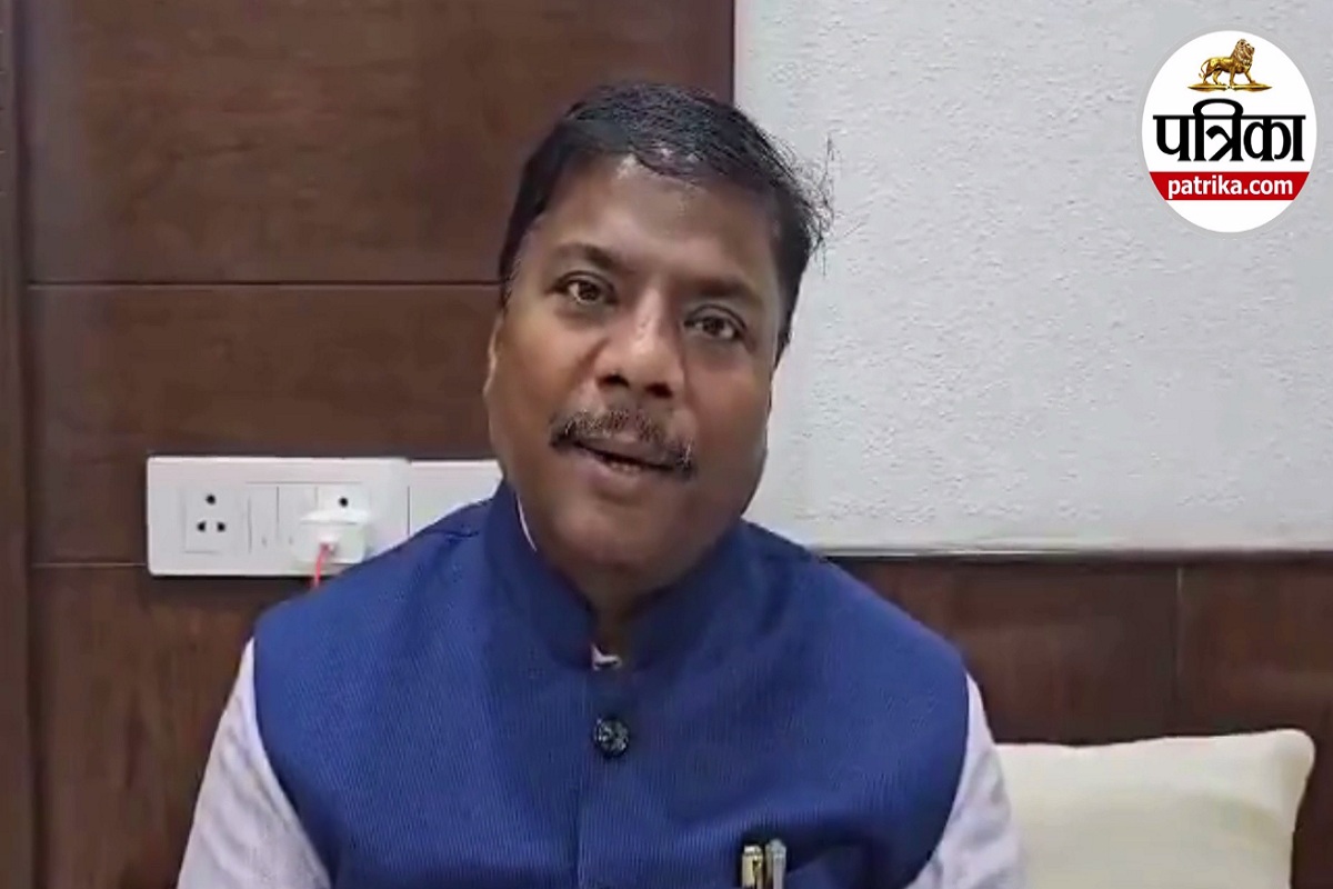 CG News: कांग्रेस कार्यालय से प्रदेश अध्यक्ष दीपक बैज का मोबाइल फोन चोरी,
कैबिनेट मंत्री कश्यप ने कसा तंज