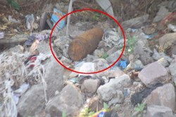 राजस्थान में यहां मिला सड़क किनारे तोप का गोला, मच गई सनसनी, अब सेना संभालेगी
मोर्चा - image