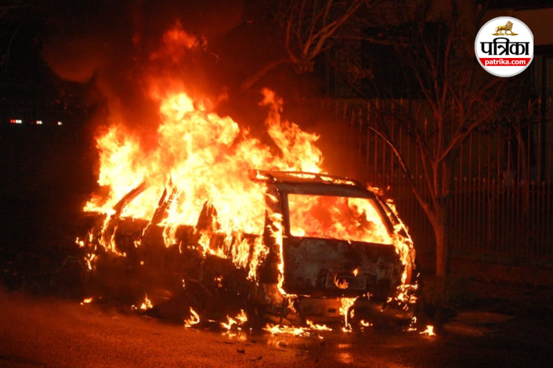 Car Catches Fire Signs, signs car will catch on fire, what to do if your car catches fire while driving, car on fire today on highway, Car Fire Safety Tips, car engine overheating risks, car fire safety tips, car fire warning signs, car short circuit causes