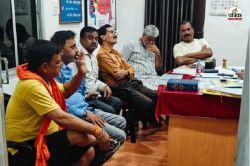 Chain snatching: बाइक सवार बदमाशों ने शिक्षिका से लूट ली चेन, पति ने विरोध किया
तो दिखाया कट्टा - image