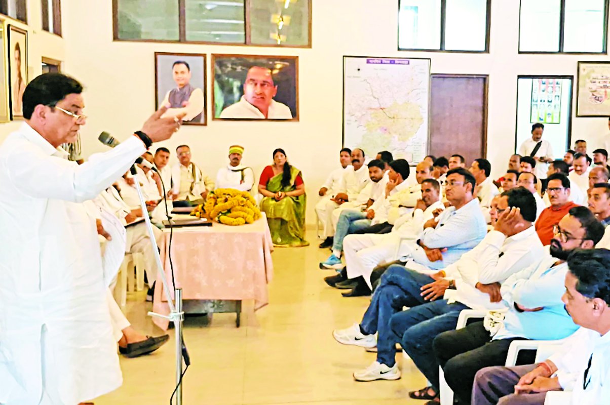 एआइसीसी व पीसीसी के पर्यवेक्षकों ने पदाधिकारी-कार्यकर्ता में भरा जोश