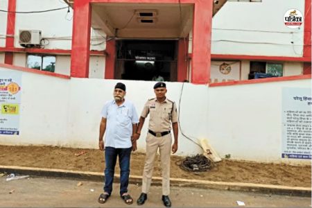 आरोपी गिरफ्तार (फोटो सोर्स- पत्रिका)