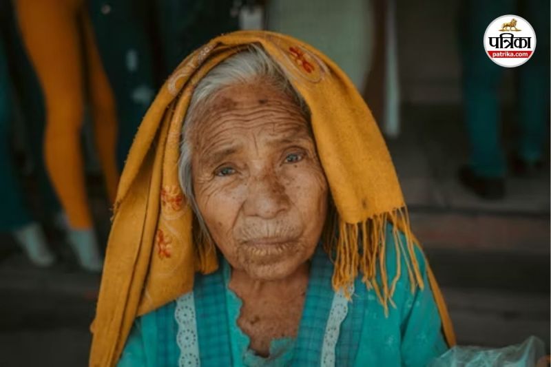 मासूम के लिए फरिश्ता बनी नानी (Photo source- unsplash)