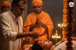 दुल्हन बनाने का किया था वादा, युवक ने अर्थी पर भरी प्रेमिका की मांग… पंडित जी ने
पढ़े मंत्र - image