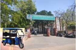Jaipur Traffic: पिंकसिटी में मुख्य मार्गों से ई-रिक्शा होंगे बैन! जानें,परिवहन
विभाग का सिटी ट्रैफिक प्लान - image