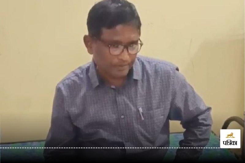 तहसीलदार गिरफ्तार (फोटो सोर्स- पत्रिका)