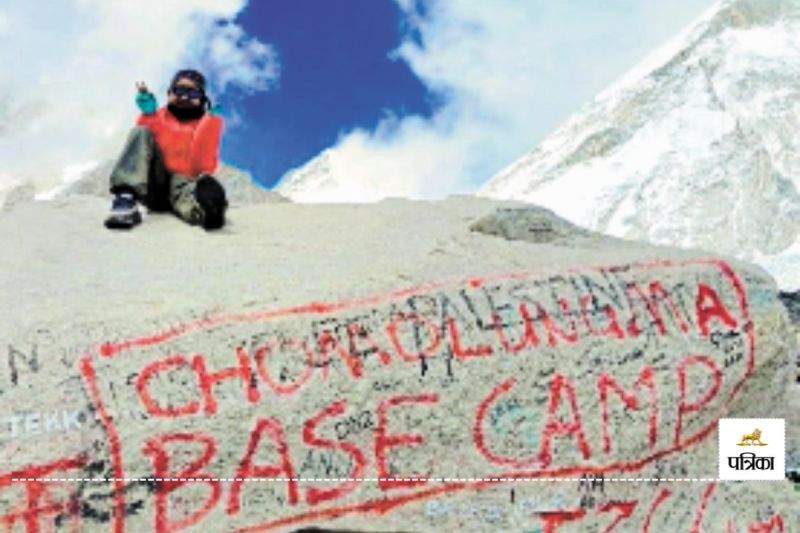 10 साल की अन्विका ने छुआ एवरेस्ट बेस कैंप.(photo-patrika)