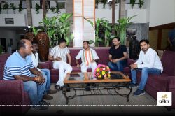 CG Politics: पीसीसी चीफ दीपक बैज ने मंत्री केदार कश्यप समेत 3 नेताओं को भेजा
मानहानि नोटिस, इस बात से हुए आहत, जानें मामला? - image