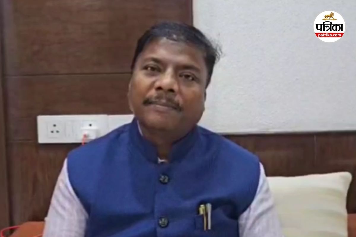 CG News: फोन चोरी पर गरमाई सियासत, भाजपा मंत्री ने कांग्रेस नेताओं पर उठाए सवाल