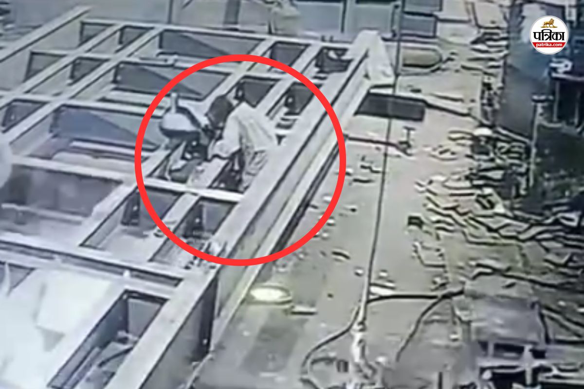 CG News: महामाया इंडस्ट्रीज फैक्ट्री में श्रमिक की मौत, सामने आया घटना का VIDEO, देखें