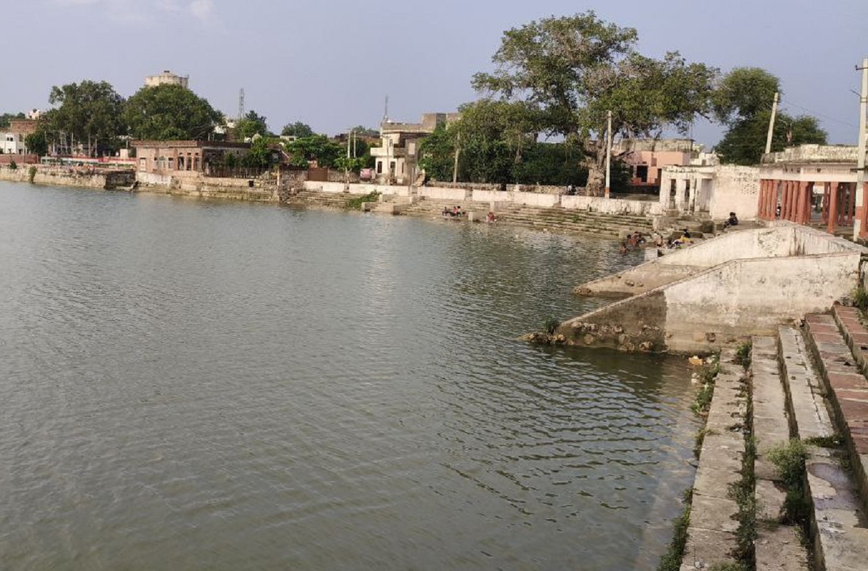 बारिश से बांध व तालाब लबालब, सुरक्षा नहीं तो डूबने से फिर जा सकती हैं जान