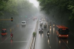 दिल्ली में तूफानी बारिश से बदला मौसम, 76 की रफ्तार से चलीं हवाएं, IMD ने 2-3-4
जून का जारी किया अलर्ट - image