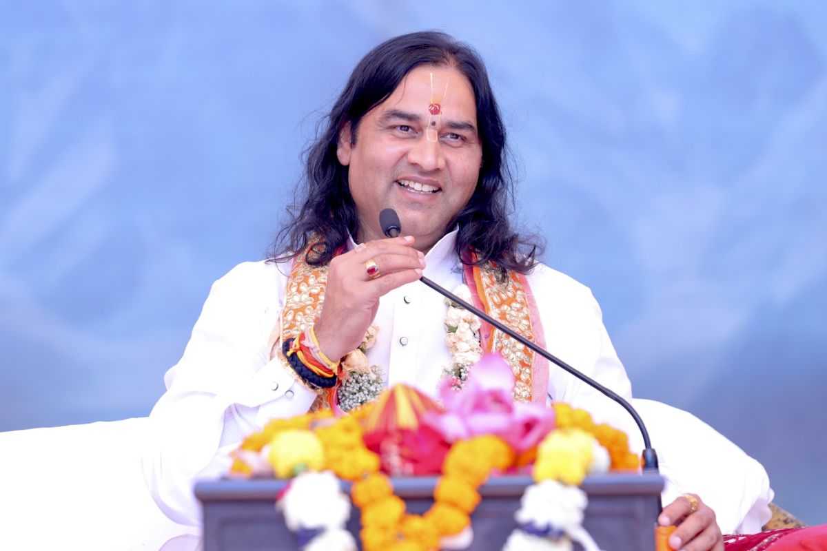 ‘सरकारी नियंत्रण से मुक्त हों मंदिर’, बांकेबिहारी कॉरिडोर पर बोले देवकीनंदन
ठाकुर