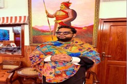 Covid 19: मां के निधन के बाद से बीमार चल रहे चिकित्सा मंत्री के बेटे धनंजय सिंह
कोरोना पॉजिटिव - image