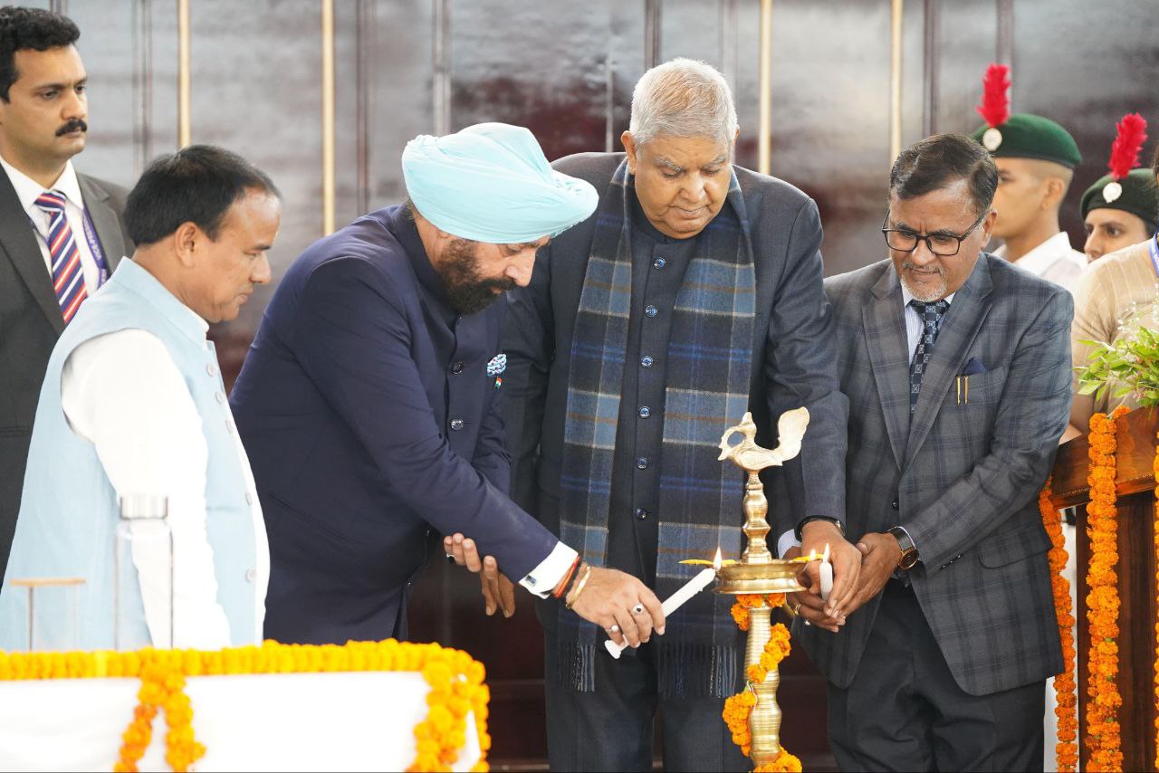 आपातकाल लागू करना लोकतंत्र को नष्ट करने के लिए भूकंप जैसा-धनखड़