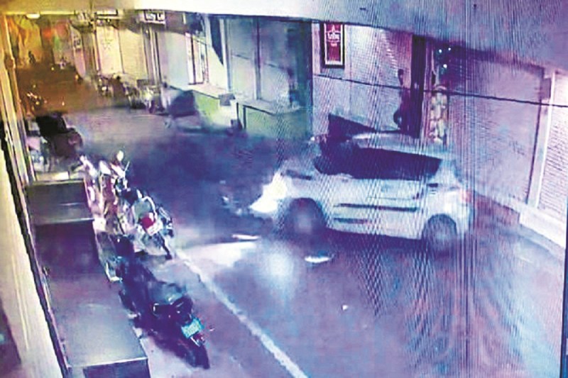 रात में वाहनों की बढ़ी स्पीड (Photo source- Patrika)