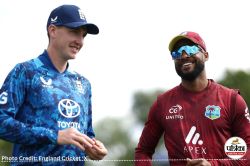ENG vs WI: टॉस के लिए इंतजार करते रहे इंग्लैंड के कप्तान, लेकिन ग्राउंड में नहीं
पहुंचे वेस्टइंडीज के एक भी खिलाड़ी - image