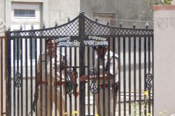 2700 करोड़ की ठगी का मामला : नेक्सा एवरग्रीन के राजस्थान-गुजरात सहित 25 ठिकानों
पर कार्रवाई - image